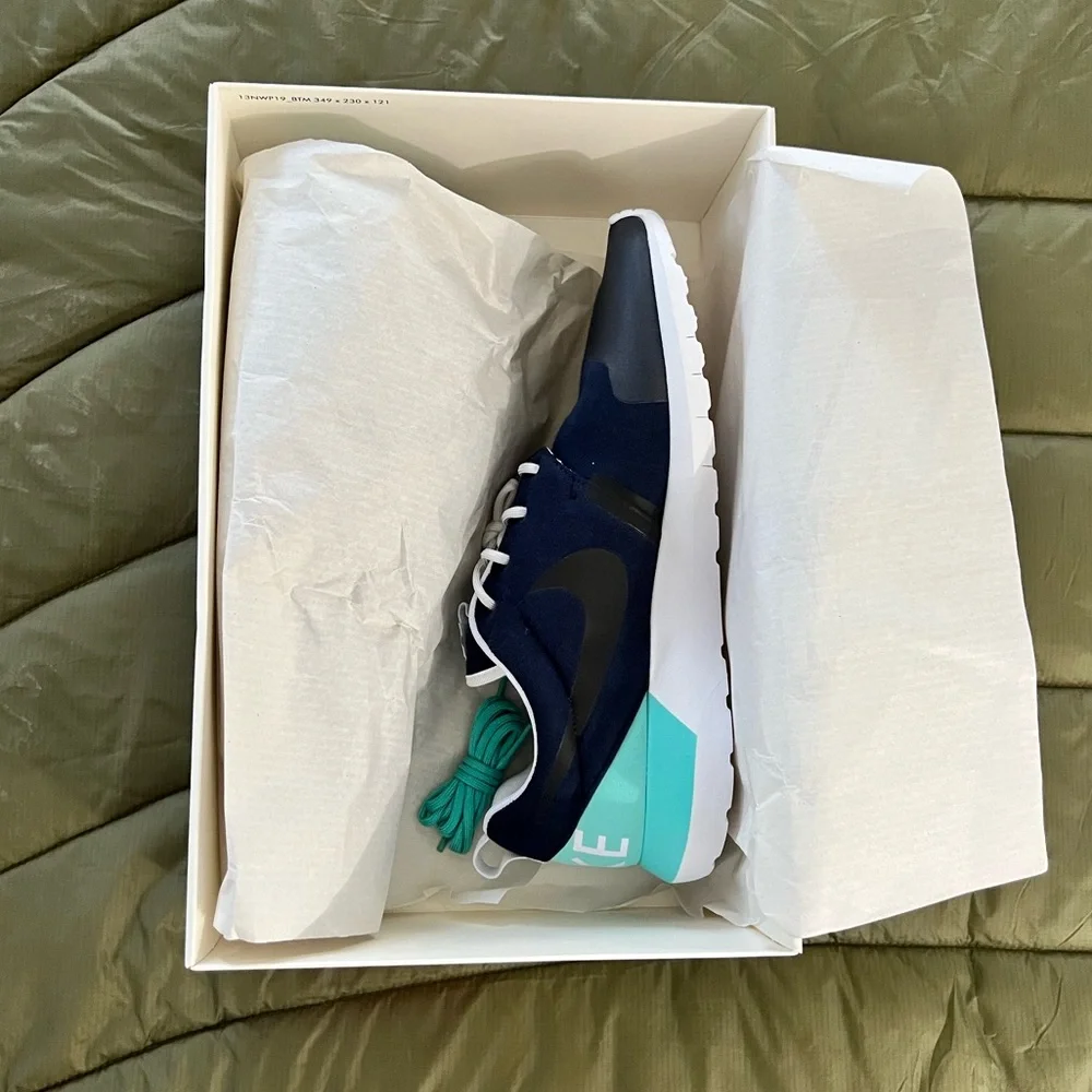 NWB! Dead Stock Nike Tech fleece Rosherun NM W SP - Picture 3 of 9